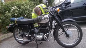 Graham's new toy. Velocette Valiant. I think he said it's a 1962 model.